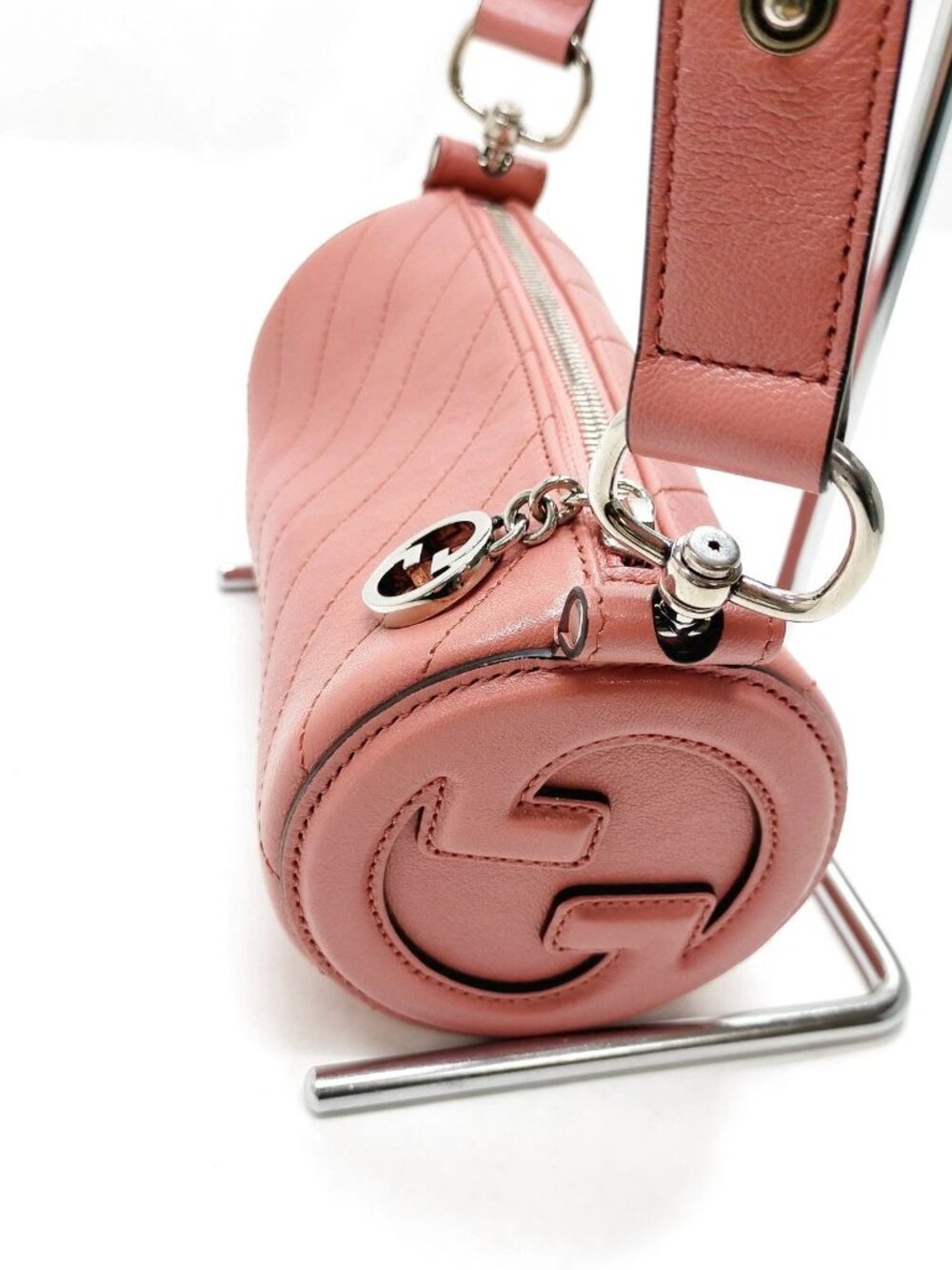 Authentic Gucci Pink Leather Mini Shoulder Bag Pochette GG Charm - Picture 4 of 16